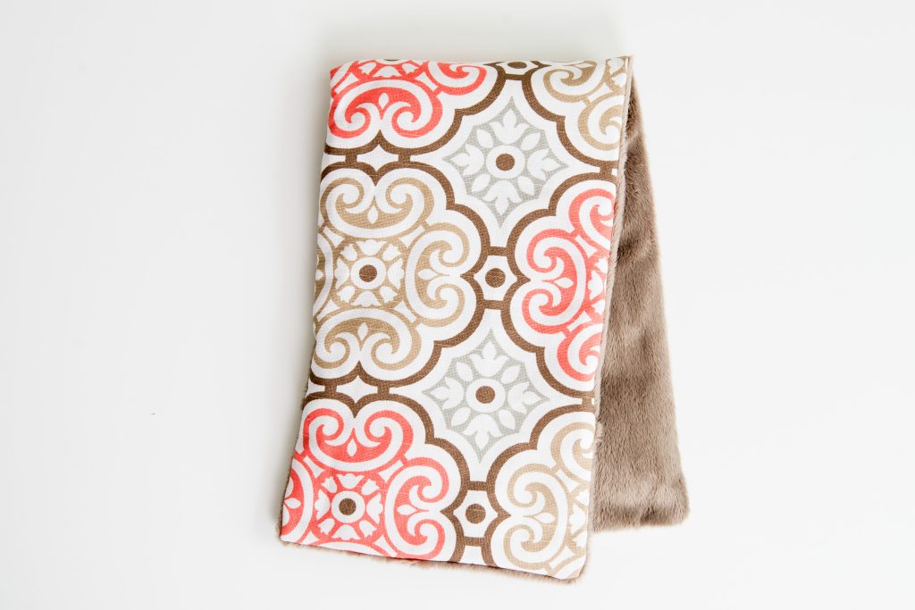 Heatable Therapy Spa Wrap- Red Currant Print